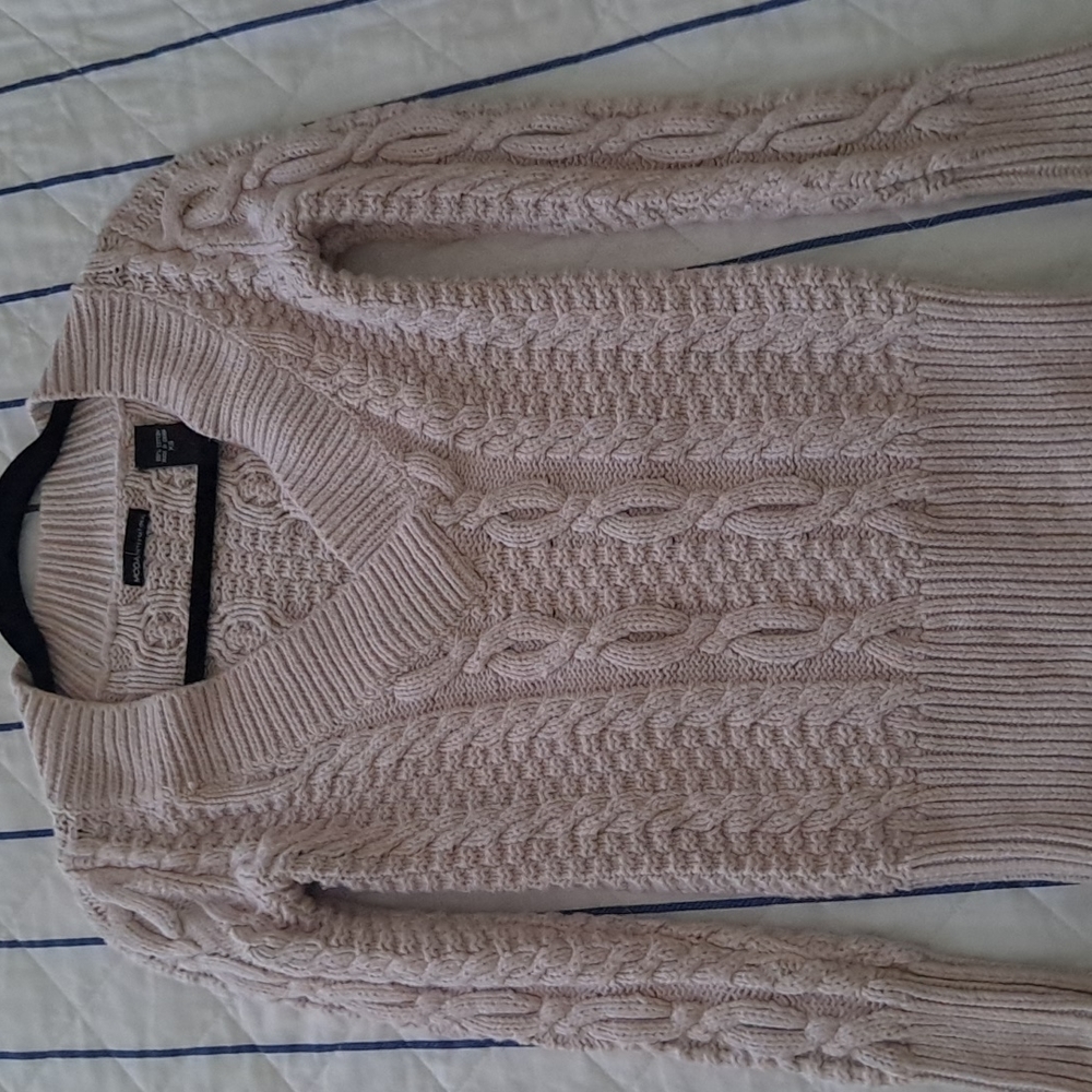 Sweater - Picture 4 of 4